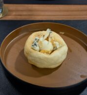 Pizza fritta e gelato di parmigiano (pizzeria D'Orazio, San Giovanni Rotondo)