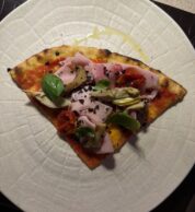 Capricciosa (pizzeria Il Tronco, Monopoli)