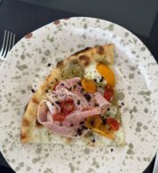 Capricciosa (pizzeria Sintesi, Alberobello)