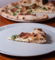 La pecora rosa (pizzeria Mezzometro, Senigallia)