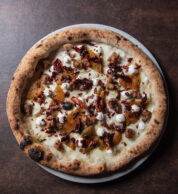 I peperoni fanno opposizione (pizzeria Farina, Pesaro)