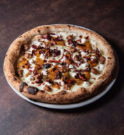 I peperoni fanno opposizione (pizzeria Farina, Pesaro)