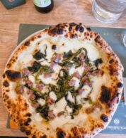 Salsiccia e friarielli (pizzeria Cacio e Pepe, Mosciano)