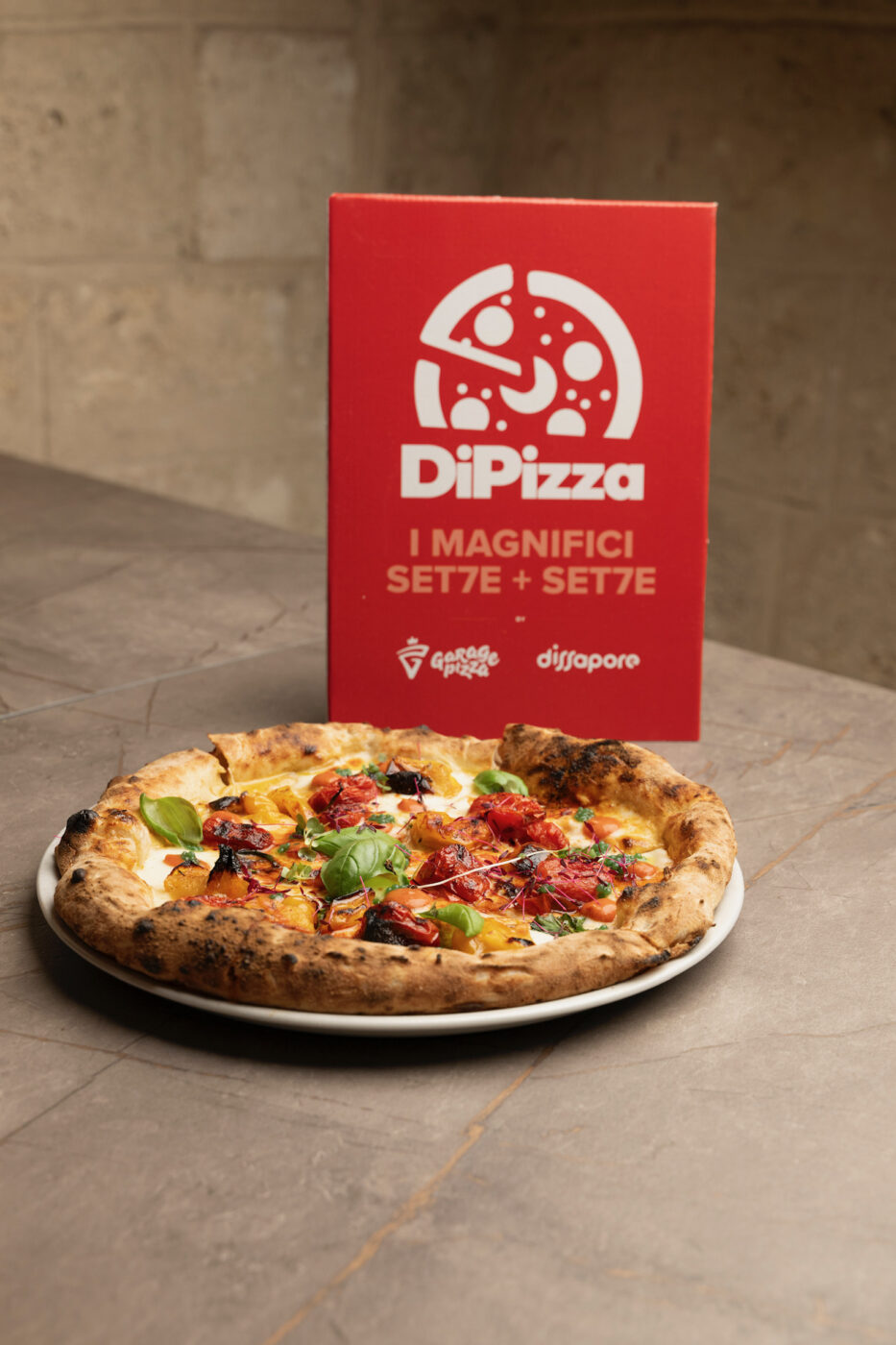 Margherita bruciata (pizzeria Brando, Gioia Del Colle)