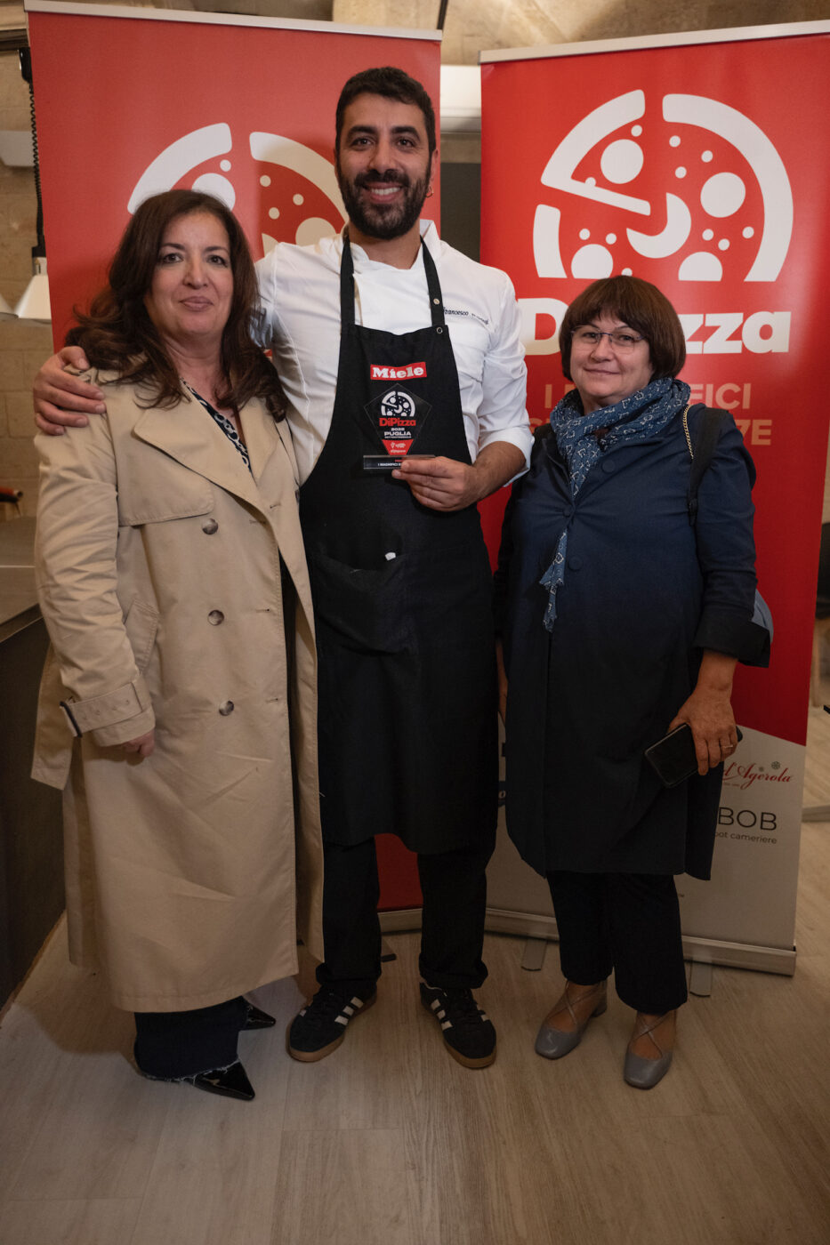 Premiazione (pizzeria Sintesi, Alberobello)