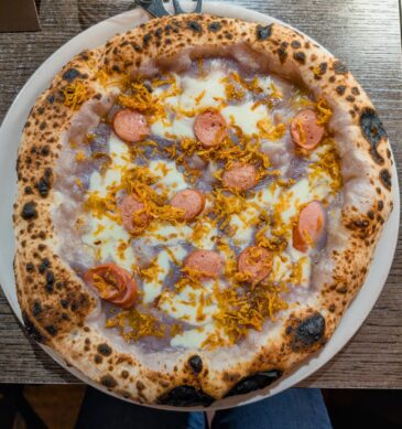 Würstel e patate (pizzeria Vicolo Battisti, Asti)